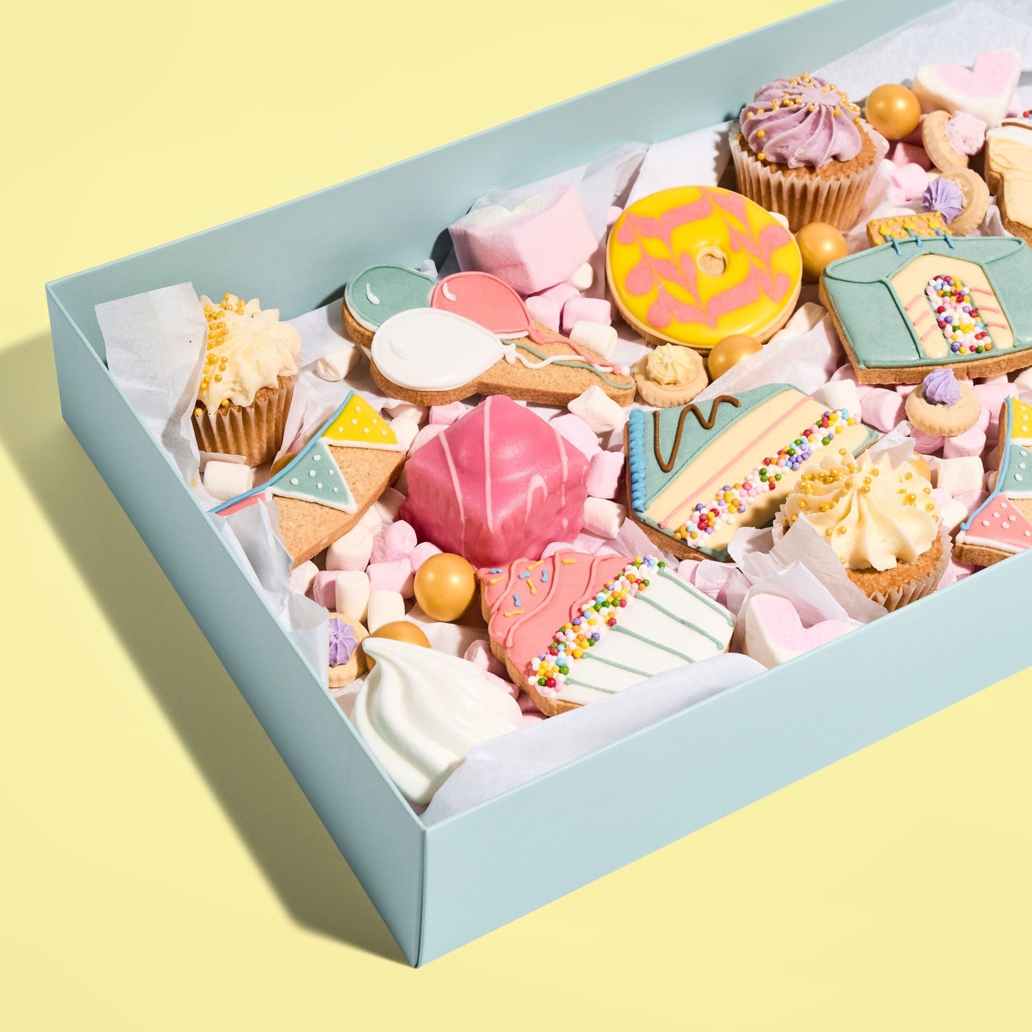 Lilac Deluxe Treat Boxes with Clear Window
