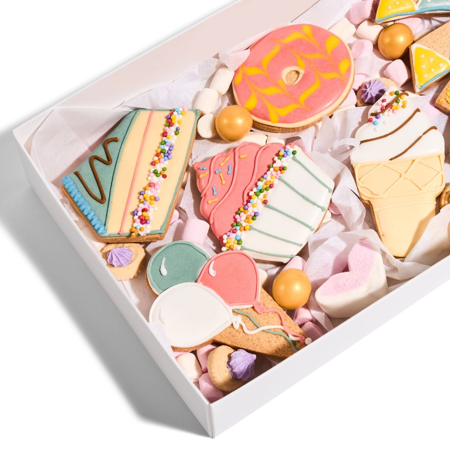 White Deluxe Treat Boxes with Clear Lid
