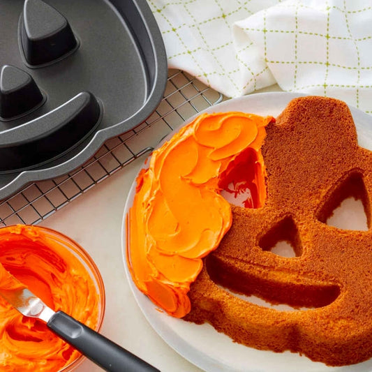 Jack-O-Lantern Cake Tin